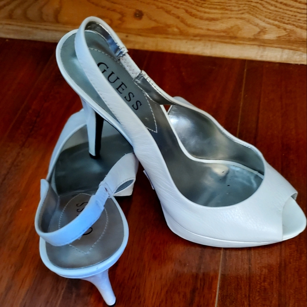 NWOT White Peep-Toe Sandals